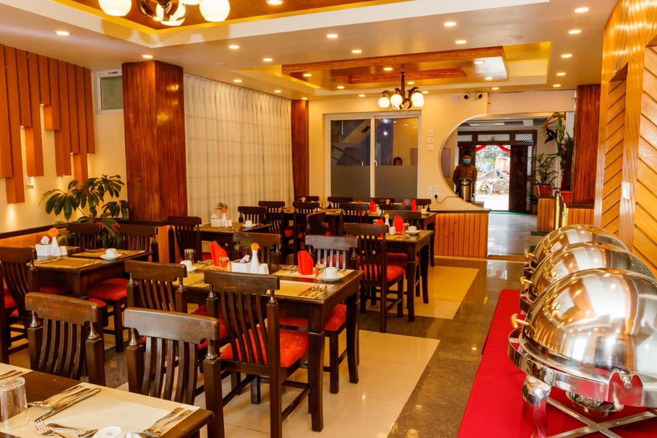 Millennium Blue Hotell Nagarkot Exteriör bild