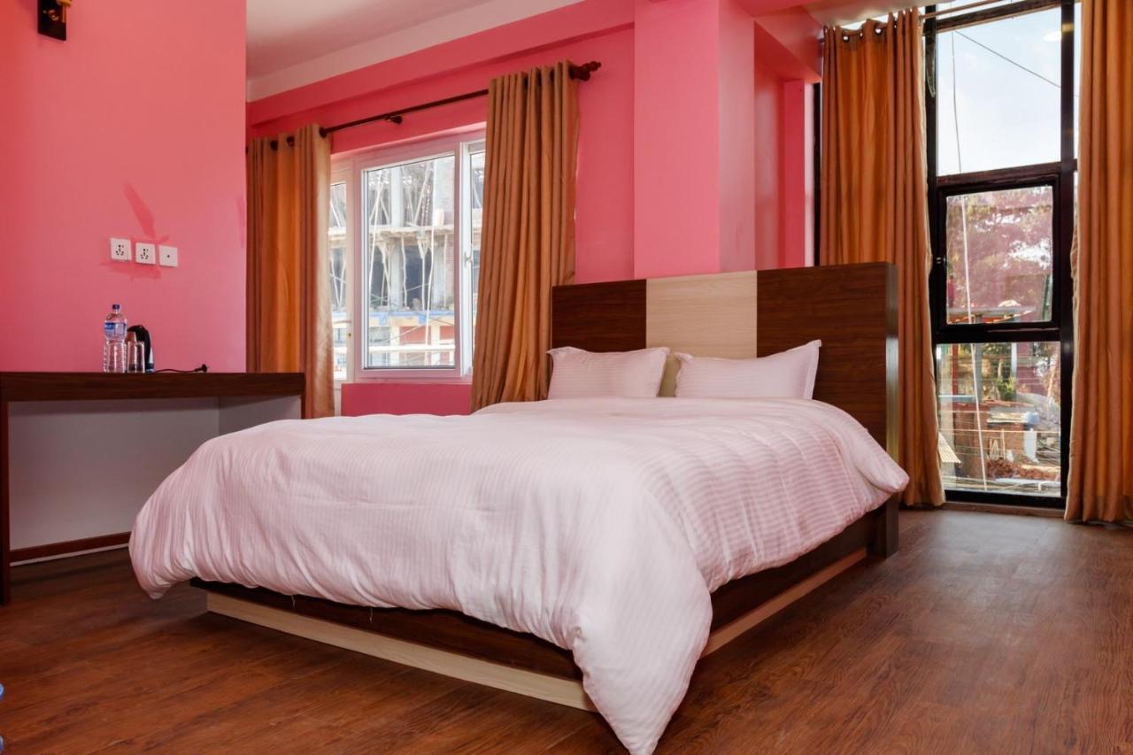 Millennium Blue Hotell Nagarkot Exteriör bild