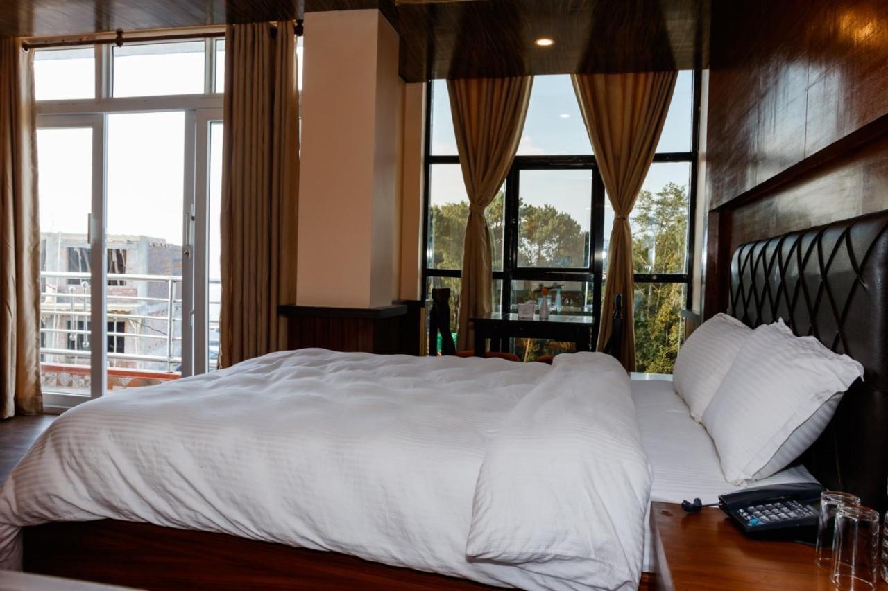 Millennium Blue Hotell Nagarkot Exteriör bild