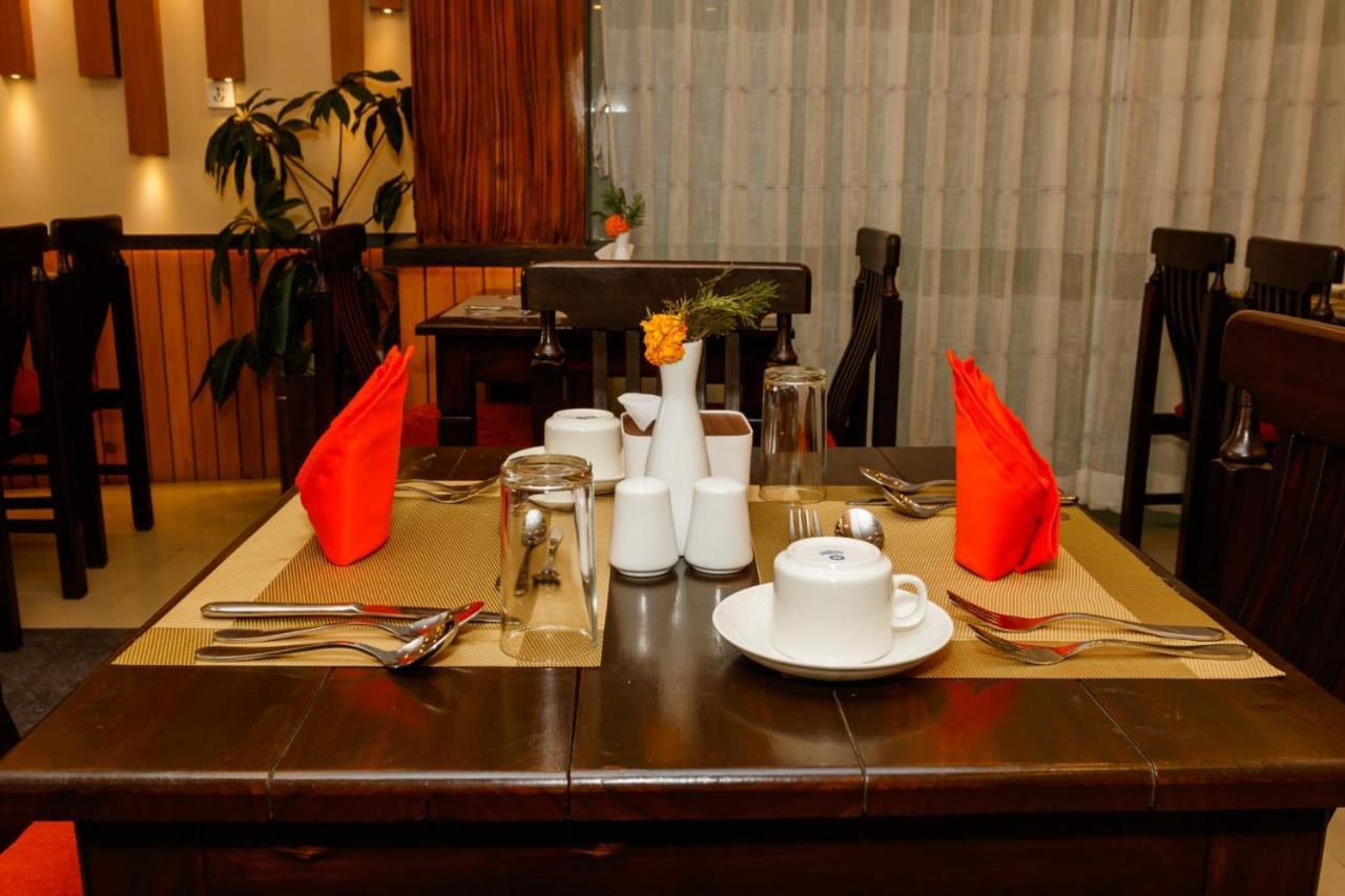 Millennium Blue Hotell Nagarkot Exteriör bild