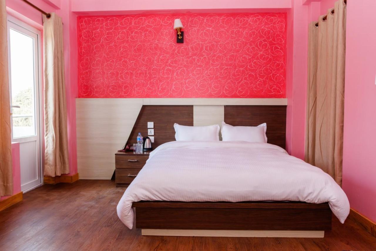 Millennium Blue Hotell Nagarkot Exteriör bild