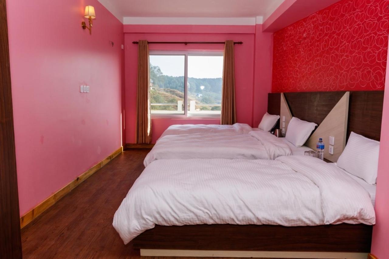 Millennium Blue Hotell Nagarkot Exteriör bild
