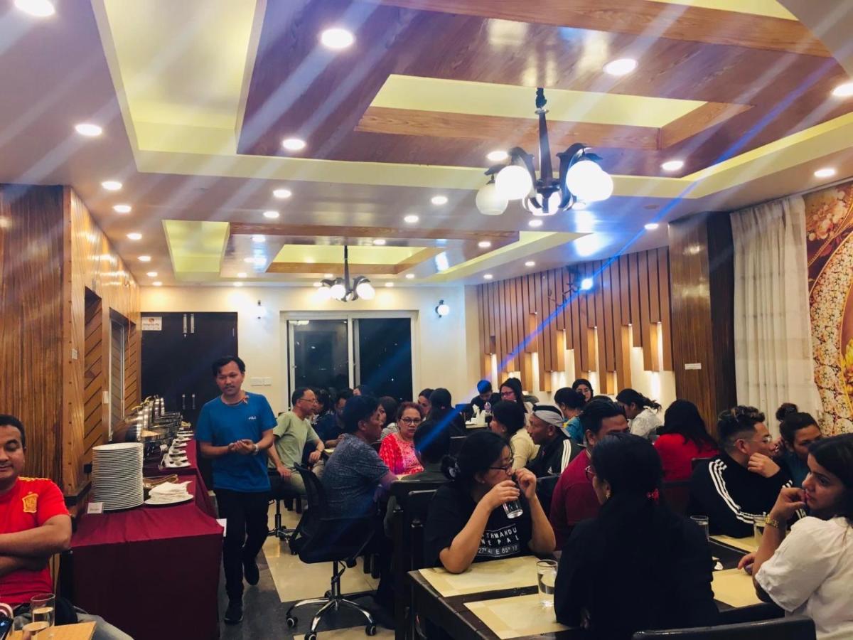 Millennium Blue Hotell Nagarkot Exteriör bild